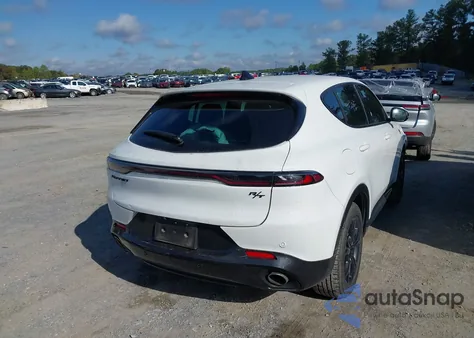2024 Dodge Hornet R/T Eawd from USA, damaged, VIN ZACPDFCW3R3A31702